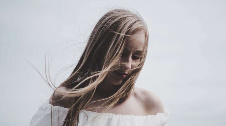 7 trucos para darle volumen a tu cabello de manera natural