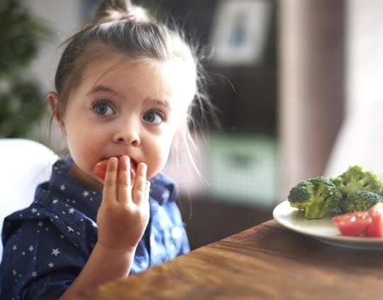 ¿Tu hijo se resiste? 5 consejos para conseguir que tus hijos coman mejor