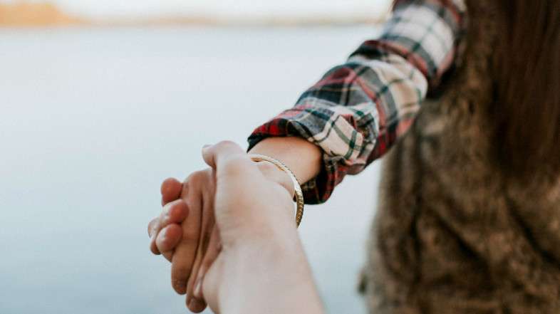 ¿Por qué a los hombres les cuesta entender las emociones de las mujeres? 1 ¿Por qué a los hombres les cuesta entender las emociones de las mujeres?