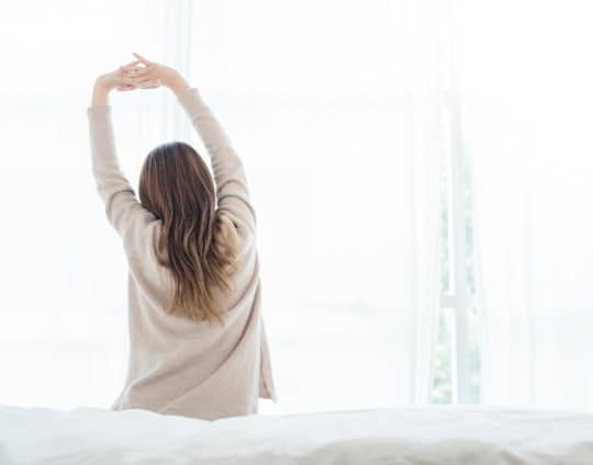 Dormir, literalmente, elimina los desechos y toxinas que se acumulan en el cerebro